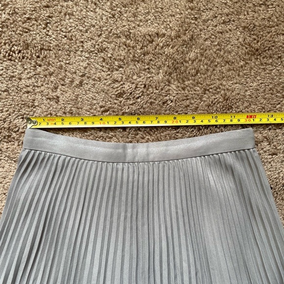 Club Monaco Pleated Twirl Midi Skirt - Picture 8 of 8